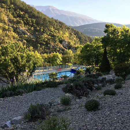 Les Chambres D'Hotes Du Mas Face Au Ventoux Plaisians ภายนอก รูปภาพ