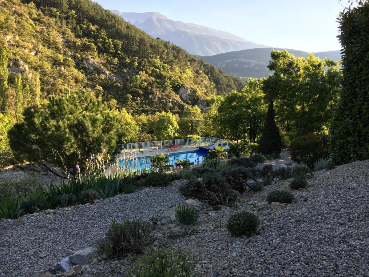 Les Chambres D'Hotes Du Mas Face Au Ventoux Plaisians ภายนอก รูปภาพ